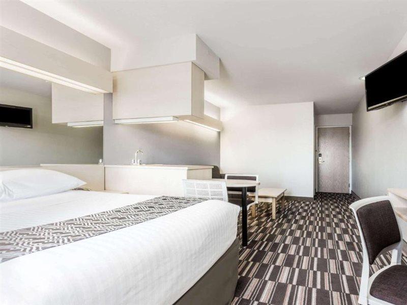 Microtel Inn & Suites Modesto Серес Екстер'єр фото