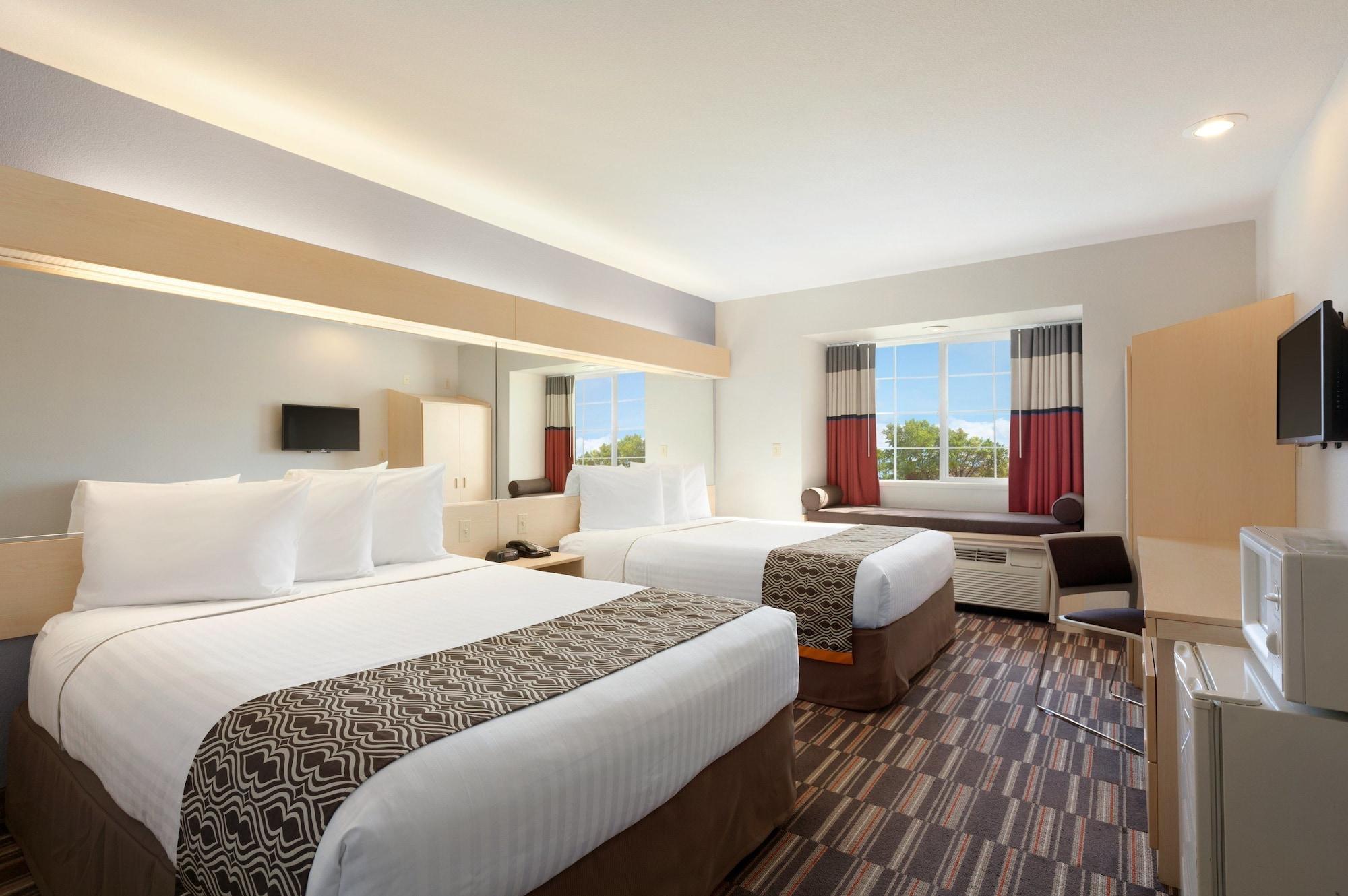Microtel Inn & Suites Modesto Серес Екстер'єр фото