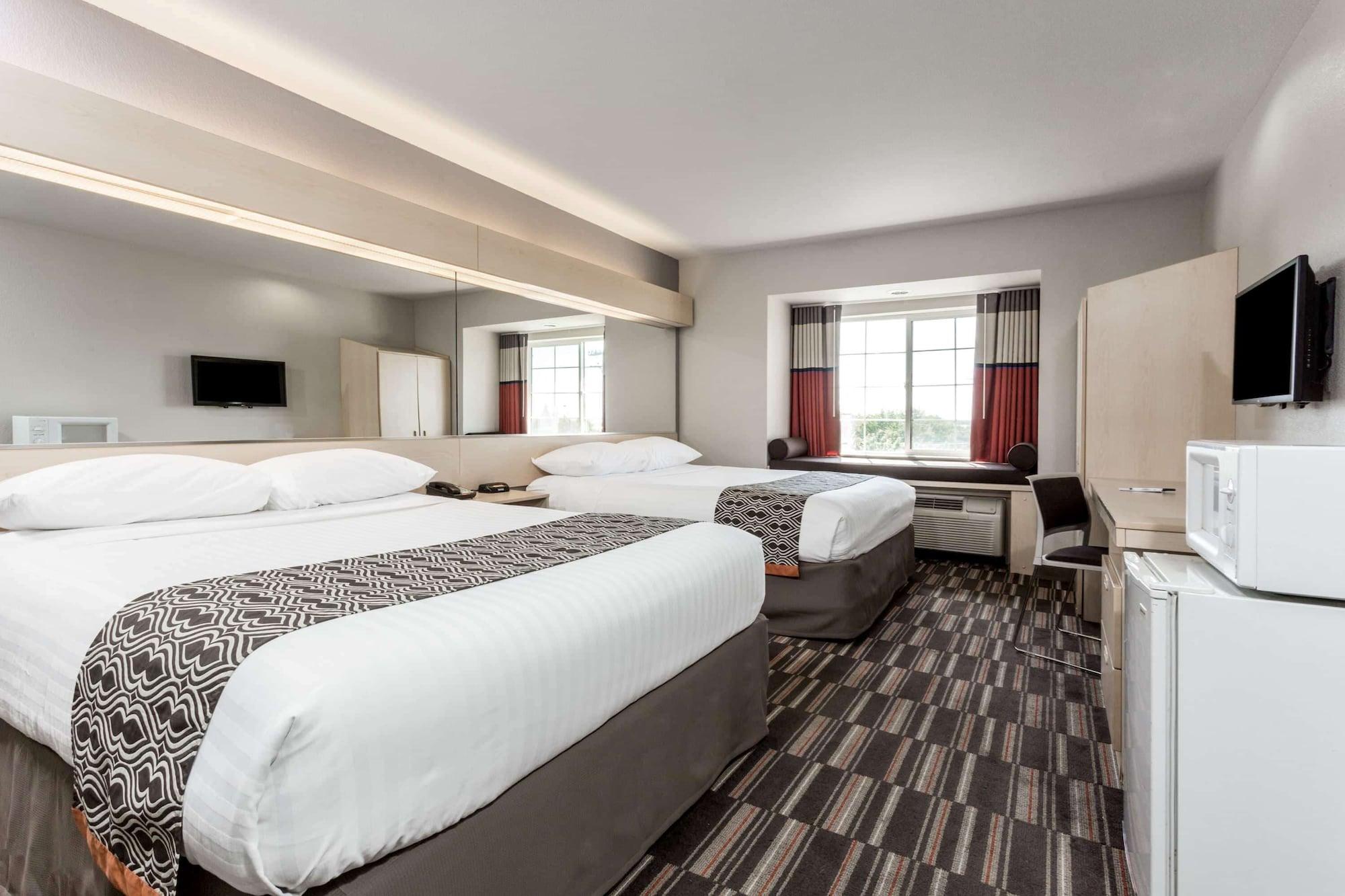 Microtel Inn & Suites Modesto Серес Екстер'єр фото