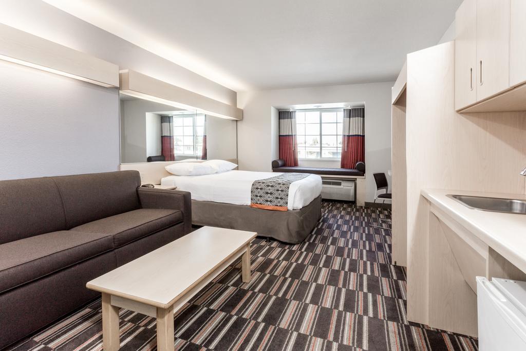 Microtel Inn & Suites Modesto Серес Екстер'єр фото